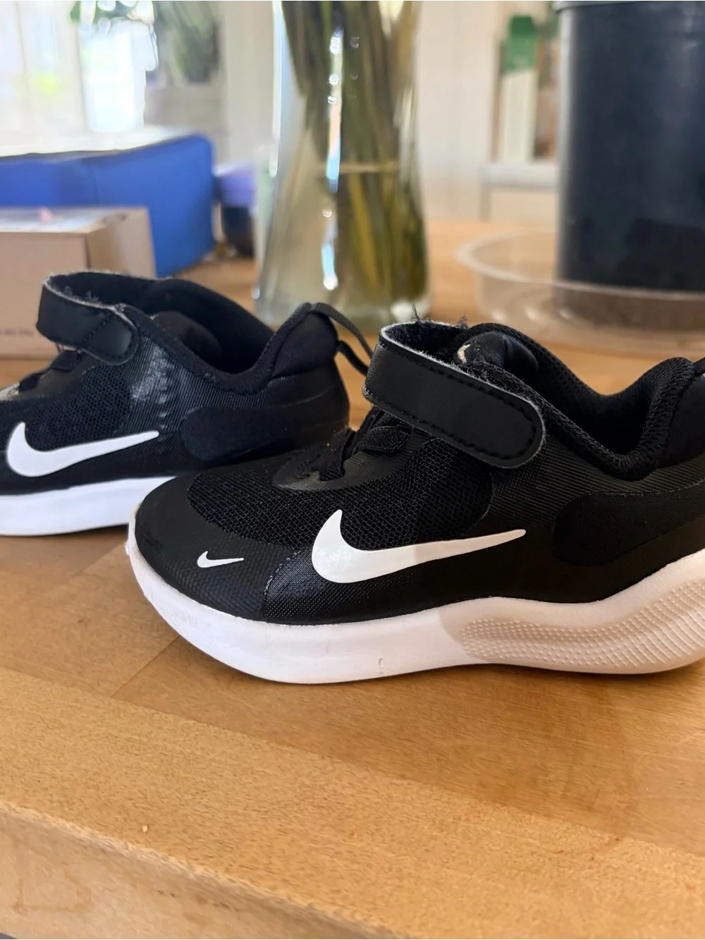 Nike Kids Black and White Velcro Athletic Sneakers 6C